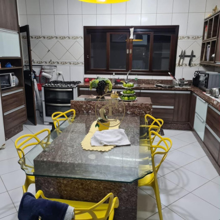Imagem Casa com 4 Quartos à Venda, 420 m² em Centro - Jacareí Imagem Casa com 4 Quartos à Venda, 420 m² em Centro - Jacareí