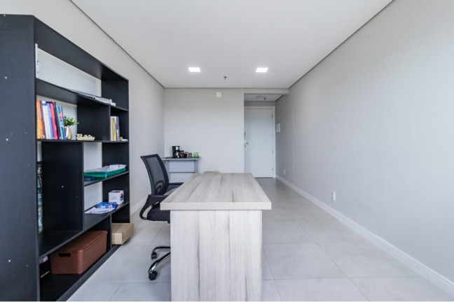 Imagem Sala Comercial à Venda, 25 m² em São Sebastião - Porto Alegre Imagem Sala Comercial à Venda, 25 m² em São Sebastião - Porto Alegre