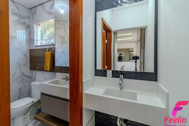 Imagem Casa de Condomínio com 3 Quartos à Venda, 199 m² em São João Do Rio Vermelho - Florianópolis Imagem Casa de Condomínio com 3 Quartos à Venda, 199 m² em São João Do Rio Vermelho - Florianópolis