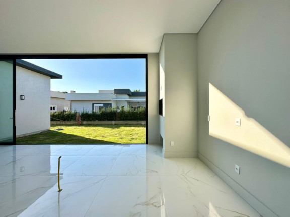 Imagem Casa com 4 Quartos à Venda, 195 m² em -- - Capao Da Canoa