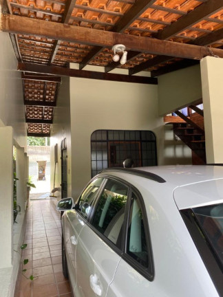 Imagem Casa com 4 Quartos à Venda, 348 m² em Aleixo - Manaus Imagem Casa com 4 Quartos à Venda, 348 m² em Aleixo - Manaus