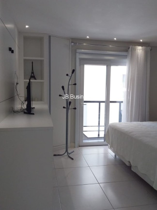 Imagem Imóvel com 3 Quartos à Venda, 228 m² em Centro - Balneário Camboriú Imagem Imóvel com 3 Quartos à Venda, 228 m² em Centro - Balneário Camboriú