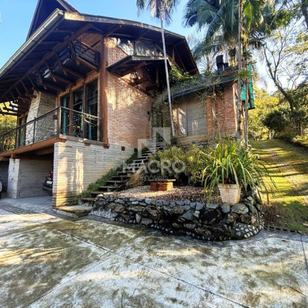 Imagem Casa com 3 Quartos à Venda, 392 m² em Jaraguá 99 - Jaraguá Do Sul Imagem Casa com 3 Quartos à Venda, 392 m² em Jaraguá 99 - Jaraguá Do Sul