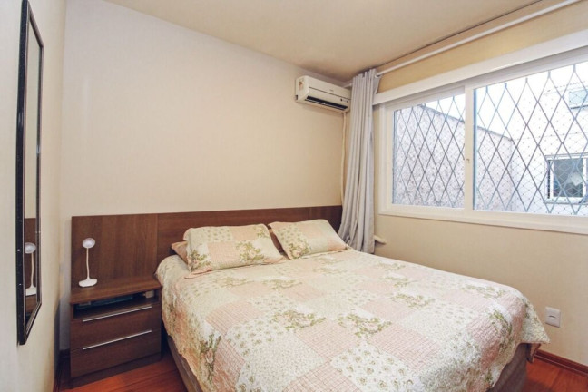 Imagem Imóvel com 2 Quartos à Venda, 76 m² em Jardim Botânico - Porto Alegre Imagem Imóvel com 2 Quartos à Venda, 76 m² em Jardim Botânico - Porto Alegre