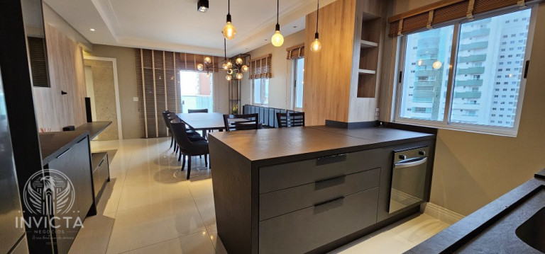 Imagem Cobertura com 5 Quartos à Venda, 261 m² em Barra Sul - Balneário Camboriú Imagem Cobertura com 5 Quartos à Venda, 261 m² em Barra Sul - Balneário Camboriú