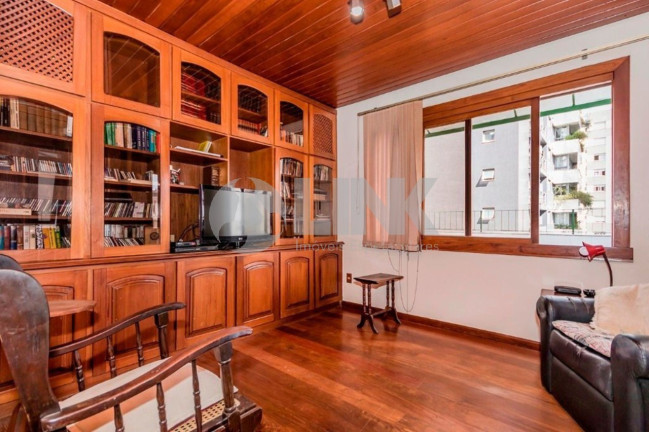 Imagem Imóvel com 3 Quartos à Venda, 244 m² em Petrópolis - Porto Alegre