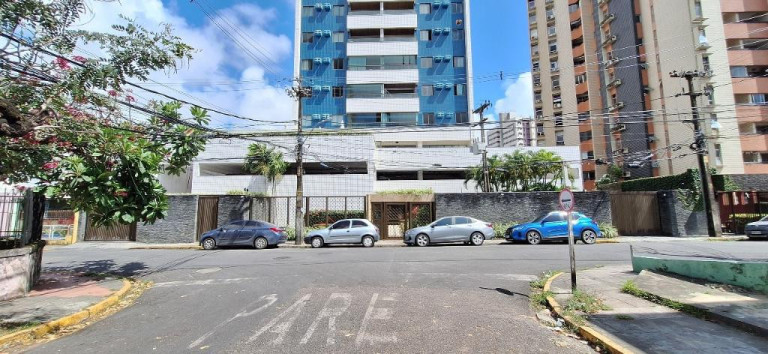 Imagem Apartamento com 3 Quartos à Venda, 110 m² em Espinheiro - Recife