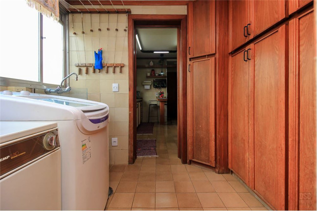 Imagem Imóvel com 4 Quartos à Venda, em Higienópolis - Porto Alegre Imagem Imóvel com 4 Quartos à Venda, em Higienópolis - Porto Alegre
