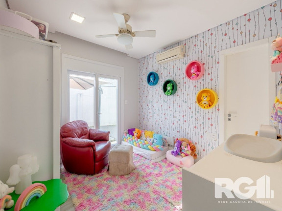 Imagem Casa com 3 Quartos à Venda, 400 m² em Três Figueiras - Porto Alegre Imagem Casa com 3 Quartos à Venda, 400 m² em Três Figueiras - Porto Alegre