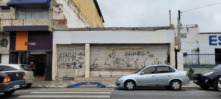 Sala Comercial para Alugar, 686 m² em Centro - Suzano