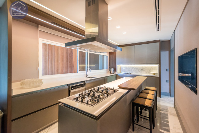 Imagem Casa com 7 Quartos à Venda, 780 m² em Jurerê Internacional - Florianópolis