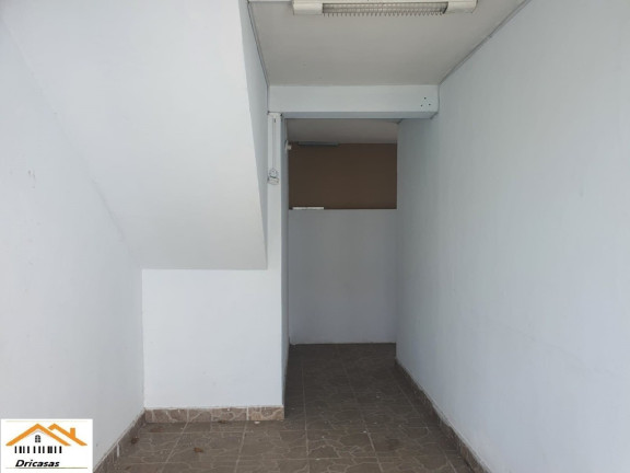 Imagem Sobrado com 6 Quartos à Venda, em Senador Camará - Rio De Janeiro Imagem Sobrado com 6 Quartos à Venda, em Senador Camará - Rio De Janeiro