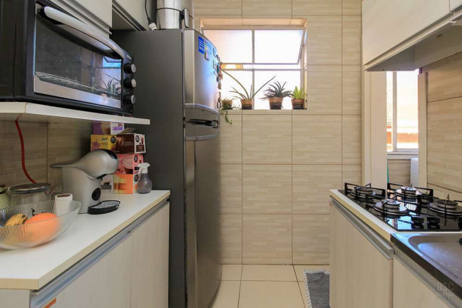 Imagem Imóvel com 2 Quartos à Venda, 51 m² em Cristal - Porto Alegre Imagem Imóvel com 2 Quartos à Venda, 51 m² em Cristal - Porto Alegre