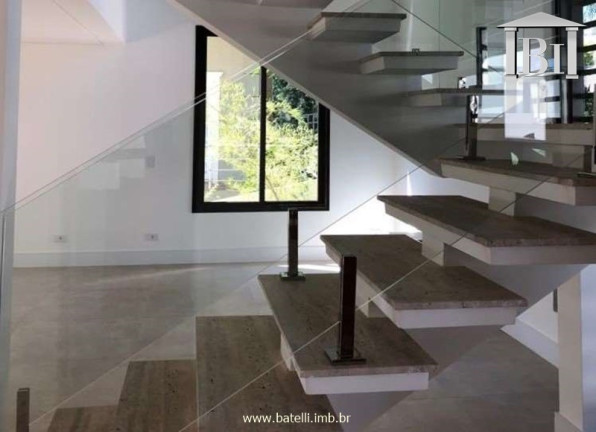 Imagem Casa de Condomínio com 4 Quartos à Venda, 282 m² em Granja Viana - Carapicuíba Imagem Casa de Condomínio com 4 Quartos à Venda, 282 m² em Granja Viana - Carapicuíba
