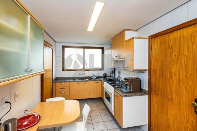 Imagem Apartamento com 3 Quartos à Venda, 162 m² em Moinhos De Vento - Porto Alegre