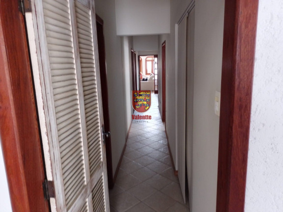 Imagem Casa com 3 Quartos à Venda, 440 m² em Balneário - Florianópolis Imagem Casa com 3 Quartos à Venda, 440 m² em Balneário - Florianópolis