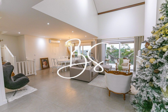 Imagem Casa com 3 Quartos à Venda, 637 m² em Vale Das Colinas - Gramado Imagem Casa com 3 Quartos à Venda, 637 m² em Vale Das Colinas - Gramado