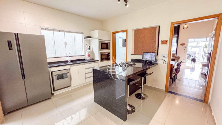Imagem Casa com 5 Quartos à Venda, 320 m² em Jardim Dos Pinheiros - Atibaia Imagem Casa com 5 Quartos à Venda, 320 m² em Jardim Dos Pinheiros - Atibaia