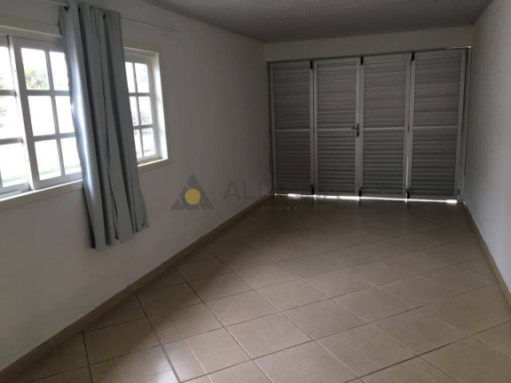 Imagem Casa com 3 Quartos para Alugar,  em Centro - Navegantes
