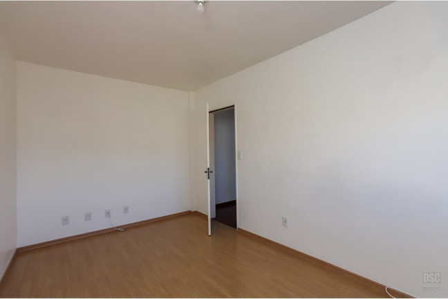 Imagem Imóvel com 2 Quartos à Venda, 63 m² em Cristal - Porto Alegre Imagem Imóvel com 2 Quartos à Venda, 63 m² em Cristal - Porto Alegre
