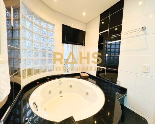 Imagem Casa com 4 Quartos à Venda, 226 m² em Costa E Silva - Joinville Imagem Casa com 4 Quartos à Venda, 226 m² em Costa E Silva - Joinville