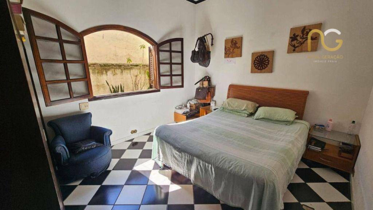 Imagem Casa com 3 Quartos à Venda, 165 m² em Canto Do Forte - Praia Grande Imagem Casa com 3 Quartos à Venda, 165 m² em Canto Do Forte - Praia Grande