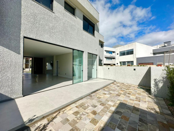 Imagem Sobrado com 3 Quartos à Venda, 200 m² em Capão Da Canoa - Capao Da Canoa Imagem Sobrado com 3 Quartos à Venda, 200 m² em Capão Da Canoa - Capao Da Canoa