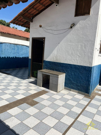 Imagem Casa com 3 Quartos à Venda, 360 m² em Itapuã - Vila Velha Imagem Casa com 3 Quartos à Venda, 360 m² em Itapuã - Vila Velha