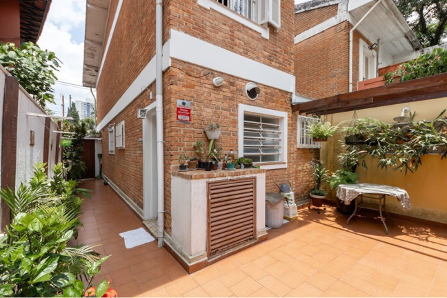 Casa com 3 Quartos à Venda, 162 m² em Jardim Petrópolis - São Paulo