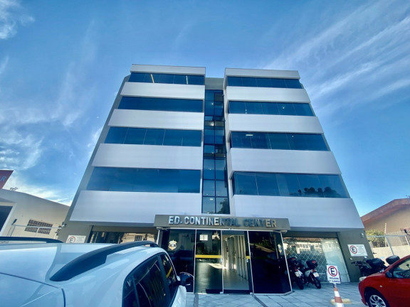Sala Comercial à Venda, 102 m² em Estreito - Florianópolis