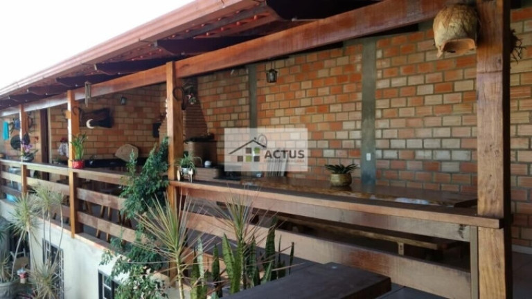 Imagem Casa com 2 Quartos à Venda, 300 m² em Santo Antônio - Sarzedo