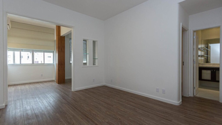 Imagem Imóvel com 1 Quarto à Venda, 64 m² em Ipanema - Rio De Janeiro Imagem Imóvel com 1 Quarto à Venda, 64 m² em Ipanema - Rio De Janeiro