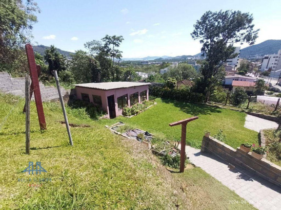 Imagem Casa com 5 Quartos à Venda, 328 m² em Córrego Grande - Florianópolis