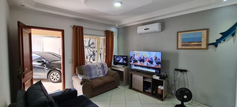 Imagem Casa com 4 Quartos à Venda, 229 m² em Campo Grande - Rio De Janeiro