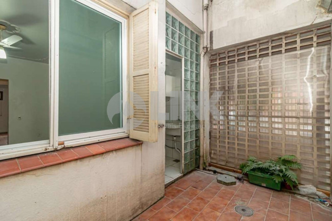 Imagem Apartamento com 2 Quartos à Venda, 67 m² em Santana - Porto Alegre