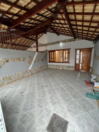 Casa com 3 Quartos à Venda, 123 m² em Maracanã - Praia Grande