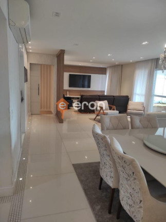 Apartamento com 3 Quartos à Venda, 180 m²