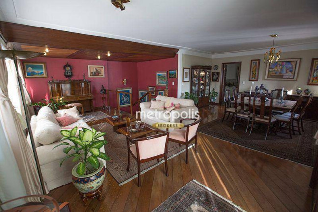 Imóvel com 4 Quartos à Venda, 275 m² em Santo Antônio - São Caetano Do Sul