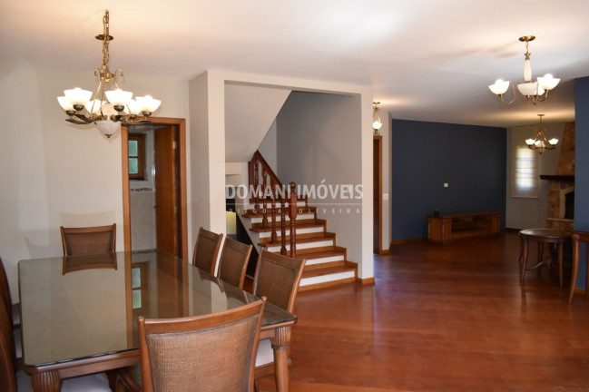 Imagem Casa com 4 Quartos à Venda, 450 m² em Região De Capivari - Campos Do Jordão Imagem Casa com 4 Quartos à Venda, 450 m² em Região De Capivari - Campos Do Jordão