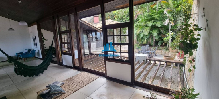 Imagem Casa com 4 Quartos à Venda, 850 m² em Piratininga - Niterói Imagem Casa com 4 Quartos à Venda, 850 m² em Piratininga - Niterói