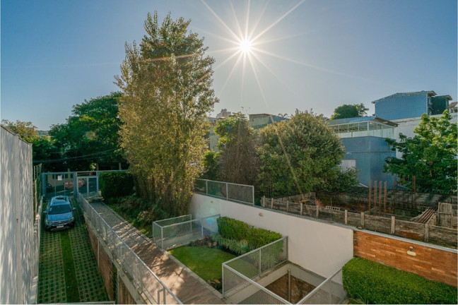 Casa com 2 Quartos à Venda, 318 m² em Medianeira - Porto Alegre