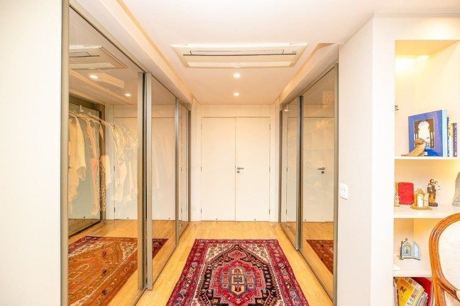 Imagem Apartamento com 4 Quartos à Venda, 335 m² em Vila Uberabinha - São Paulo