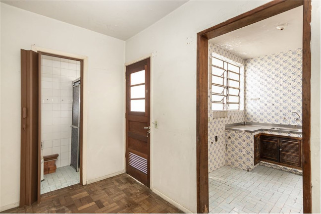 Imagem Imóvel com 3 Quartos à Venda, em Menino Deus - Porto Alegre Imagem Imóvel com 3 Quartos à Venda, em Menino Deus - Porto Alegre
