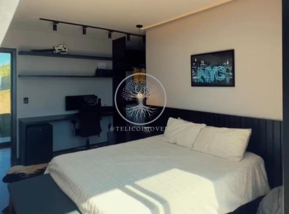 Imagem Casa de Condomínio com 3 Quartos à Venda, 390 m²