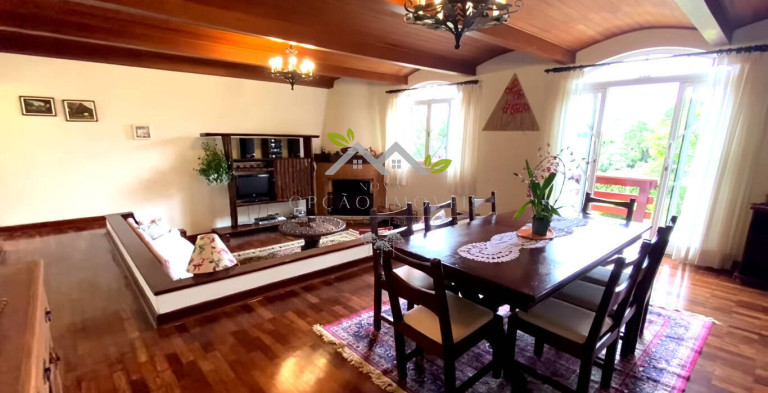 Imagem Casa com 3 Quartos à Venda, 190 m² em Vila Inglesa - Campos Do Jordão Imagem Casa com 3 Quartos à Venda, 190 m² em Vila Inglesa - Campos Do Jordão