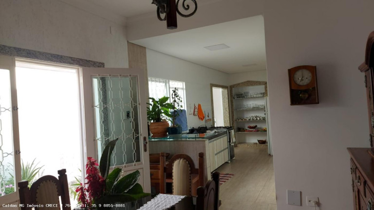 Imagem Casa com 7 Quartos à Venda, 420 m² em Floresta - Belo Horizonte Imagem Casa com 7 Quartos à Venda, 420 m² em Floresta - Belo Horizonte