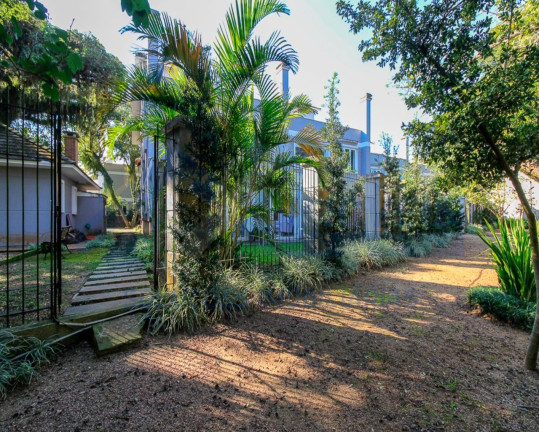 Imagem Casa com 3 Quartos à Venda, 447 m² em Tristeza - Porto Alegre Imagem Casa com 3 Quartos à Venda, 447 m² em Tristeza - Porto Alegre