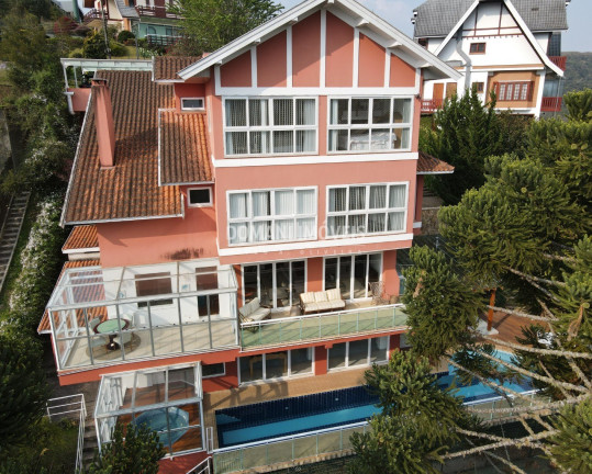 Imagem Casa com 4 Quartos à Venda, 636 m² em Região De Capivari - Campos Do Jordão Imagem Casa com 4 Quartos à Venda, 636 m² em Região De Capivari - Campos Do Jordão