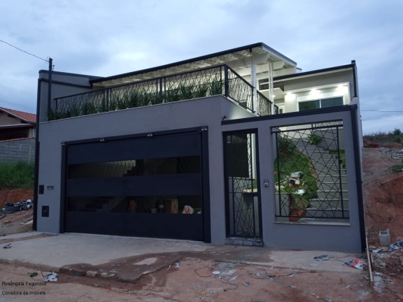 Imagem Sobrado com 3 Quartos à Venda, 100 m² em Centro - Bandeira Do Sul Imagem Sobrado com 3 Quartos à Venda, 100 m² em Centro - Bandeira Do Sul