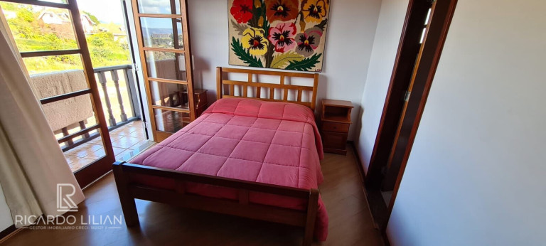 Imagem Sobrado com 4 Quartos à Venda, 135 m² em Centro - Campos Do Jordão Imagem Sobrado com 4 Quartos à Venda, 135 m² em Centro - Campos Do Jordão